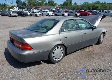 1997 Lexus Es 300 z USA, uszkodzony, nr VIN JT8BF22GXV0043537
